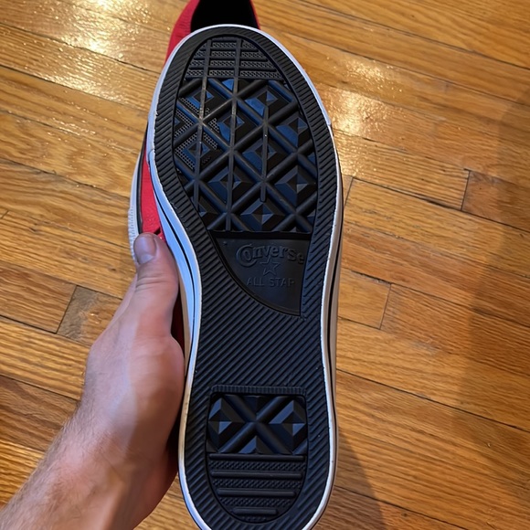 Never worn Red Converse (low top) - Picture 3 of 3